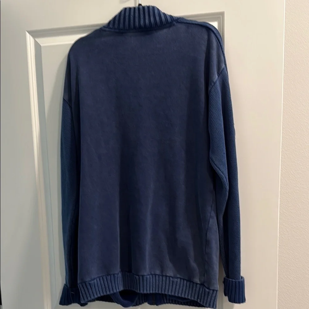 Stormtech Men's Blue Sweater sz l